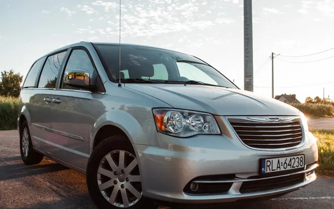 mordy Chrysler Town &amp; Country cena 42600 przebieg: 284000, rok produkcji 2012 z Mordy
